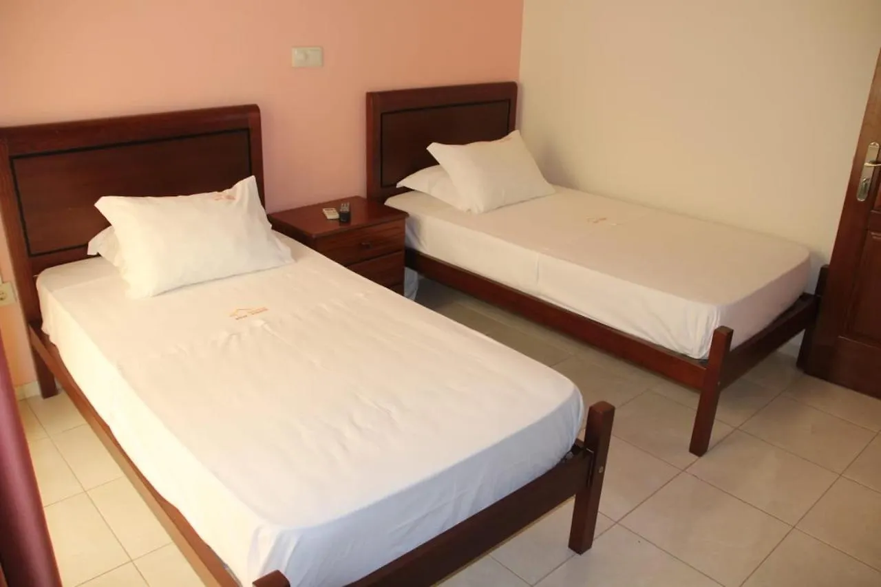 Restaurante Residencial Nova Cidade Porto Novo  0*, Porto Novo (Santo Antao)