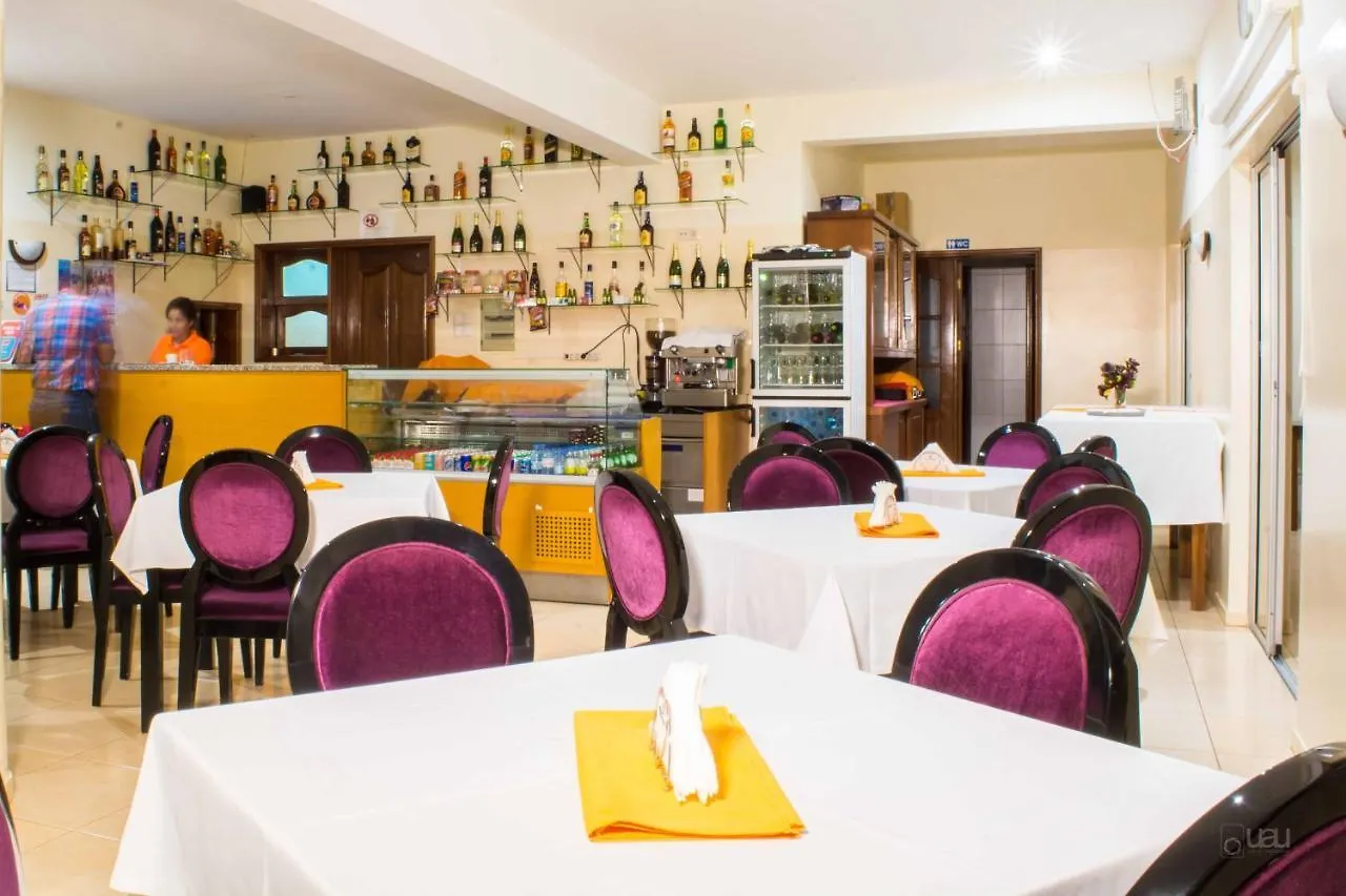 Restaurante Residencial Nova Cidade Porto Novo  Cape Verde